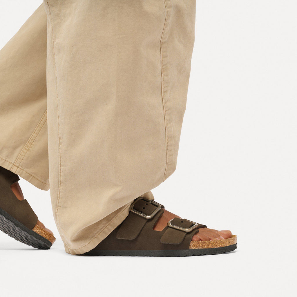 Arizona Wire Buckle Nubuck Leather